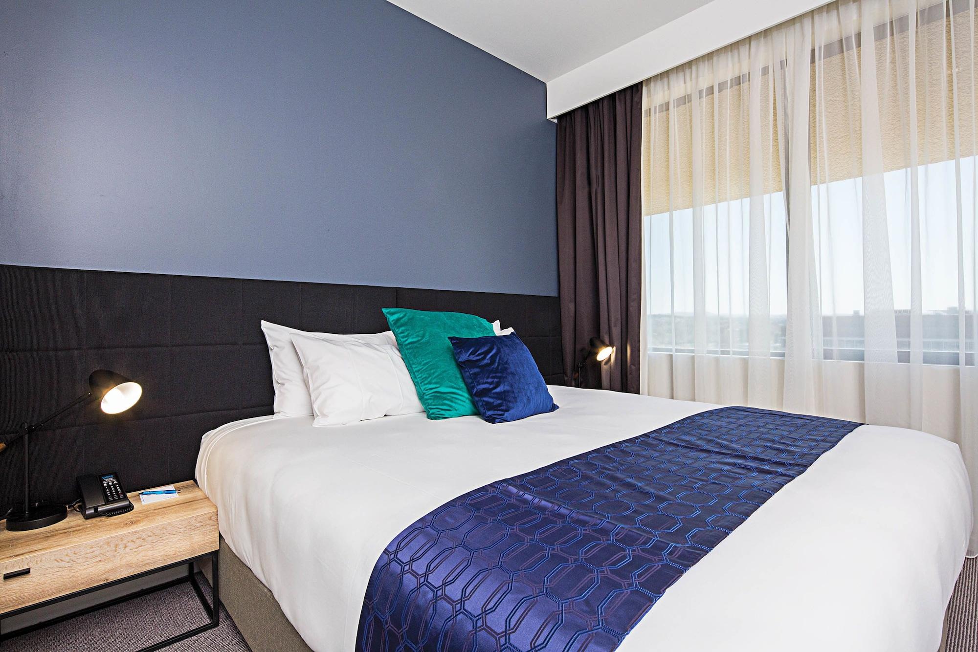 Mantra Macarthur Hotel Canberra Exterior foto