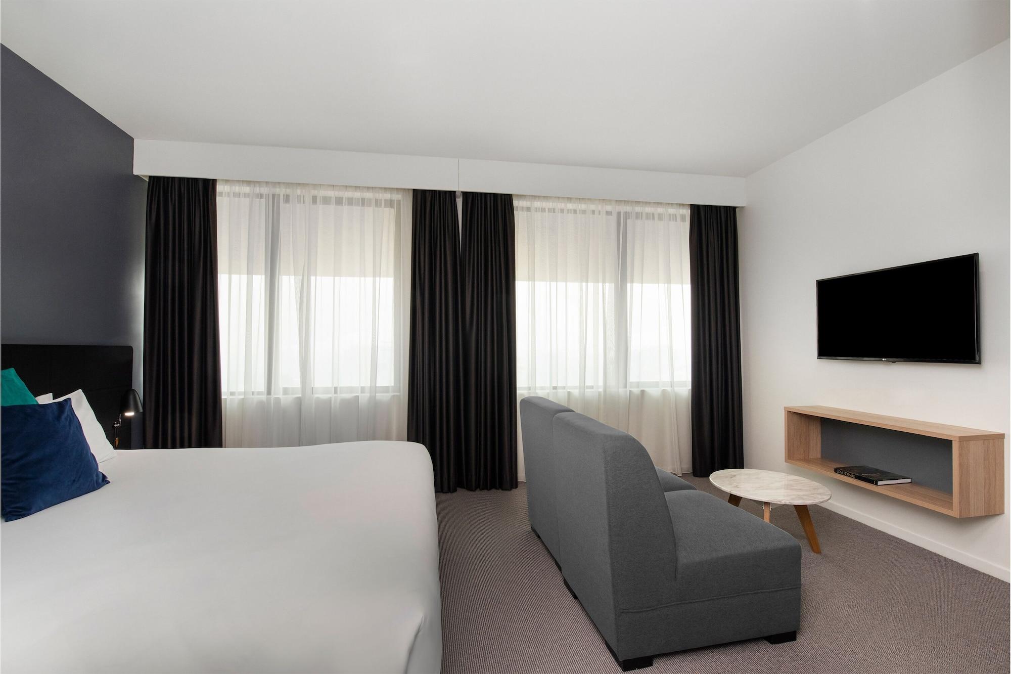 Mantra Macarthur Hotel Canberra Exterior foto