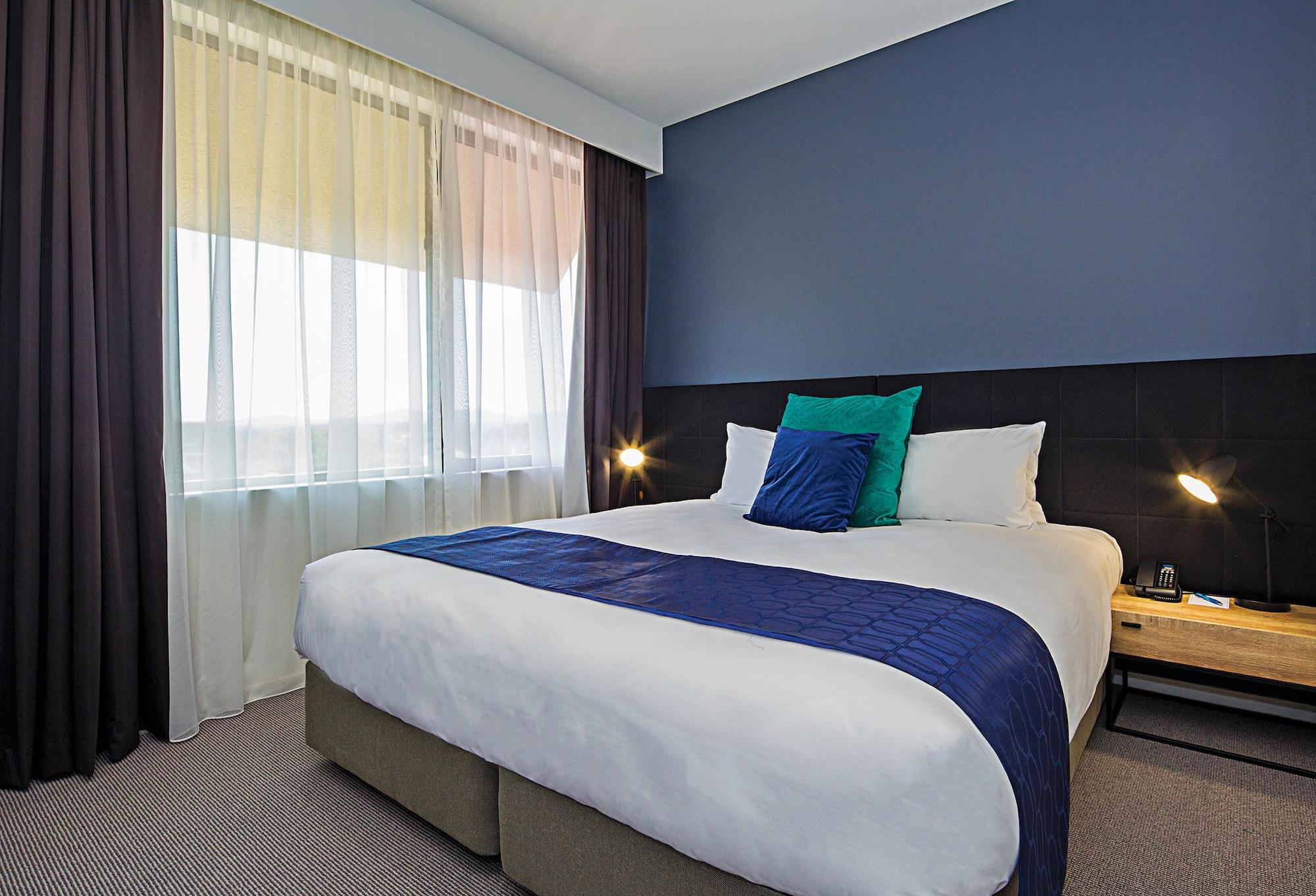 Mantra Macarthur Hotel Canberra Exterior foto