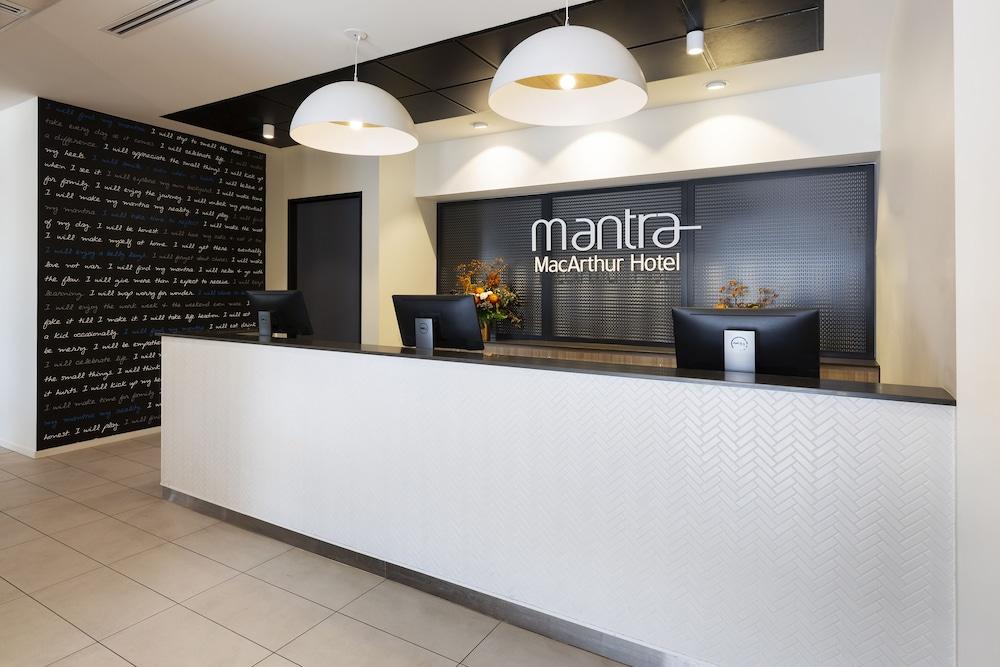 Mantra Macarthur Hotel Canberra Exterior foto